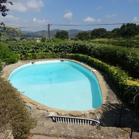 Lei Bourroun Avec Piscine Chauffee 8 Personnes. Villa *
