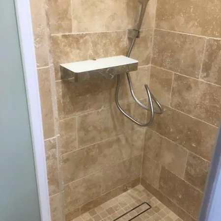 Lei Bourroun Avec Piscine Chauffee 8 Personnes.